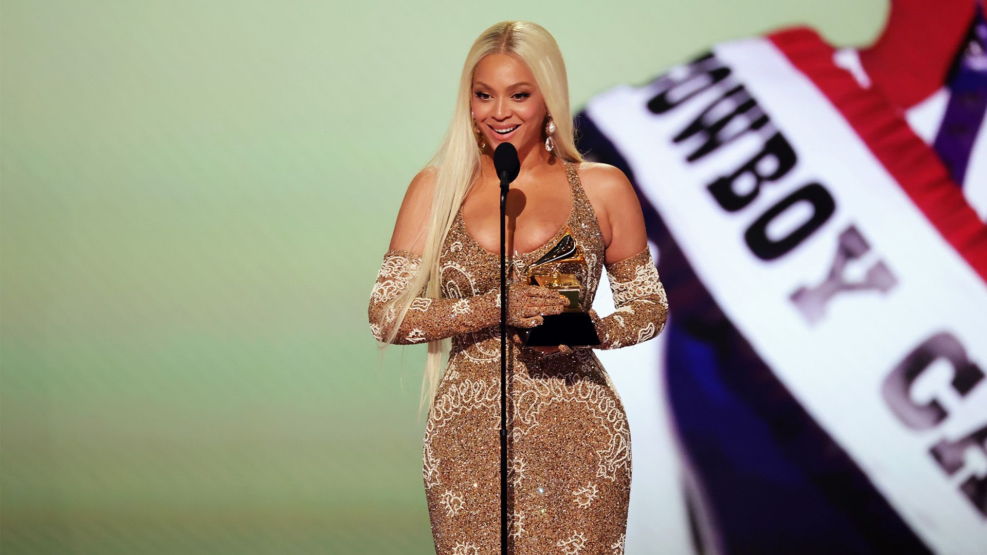 内线得分更 内线得分更